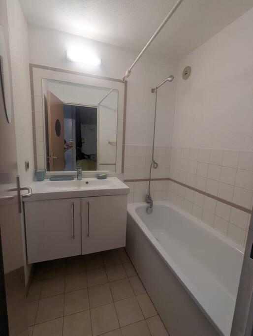 Studio Cosy Vue Et Front De Mer Sete Ngoại thất bức ảnh